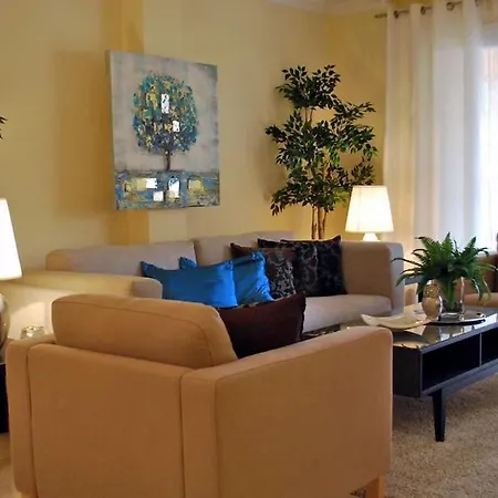 R22 Three Bed With Apartment