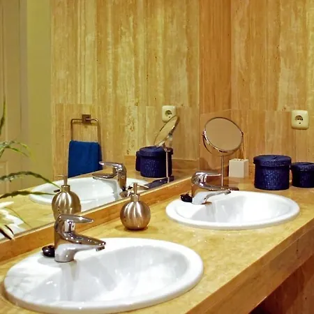 Apartment R22 Three Bed With Marbella
