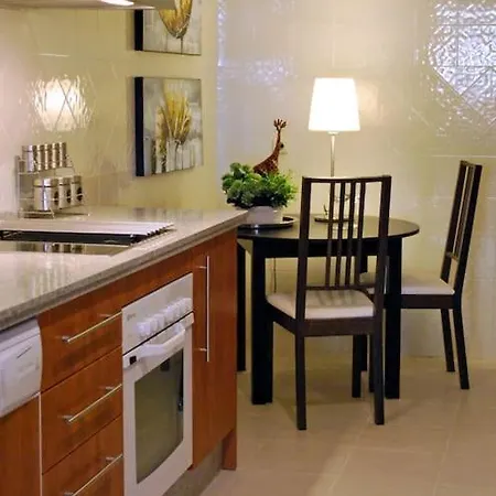 R22 Three Bed With Apartment