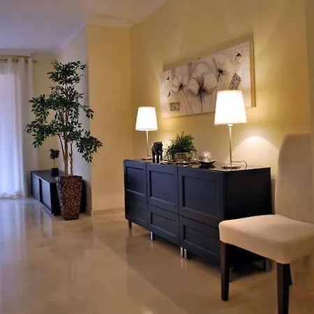 R22 Three Bed With 아파트 *